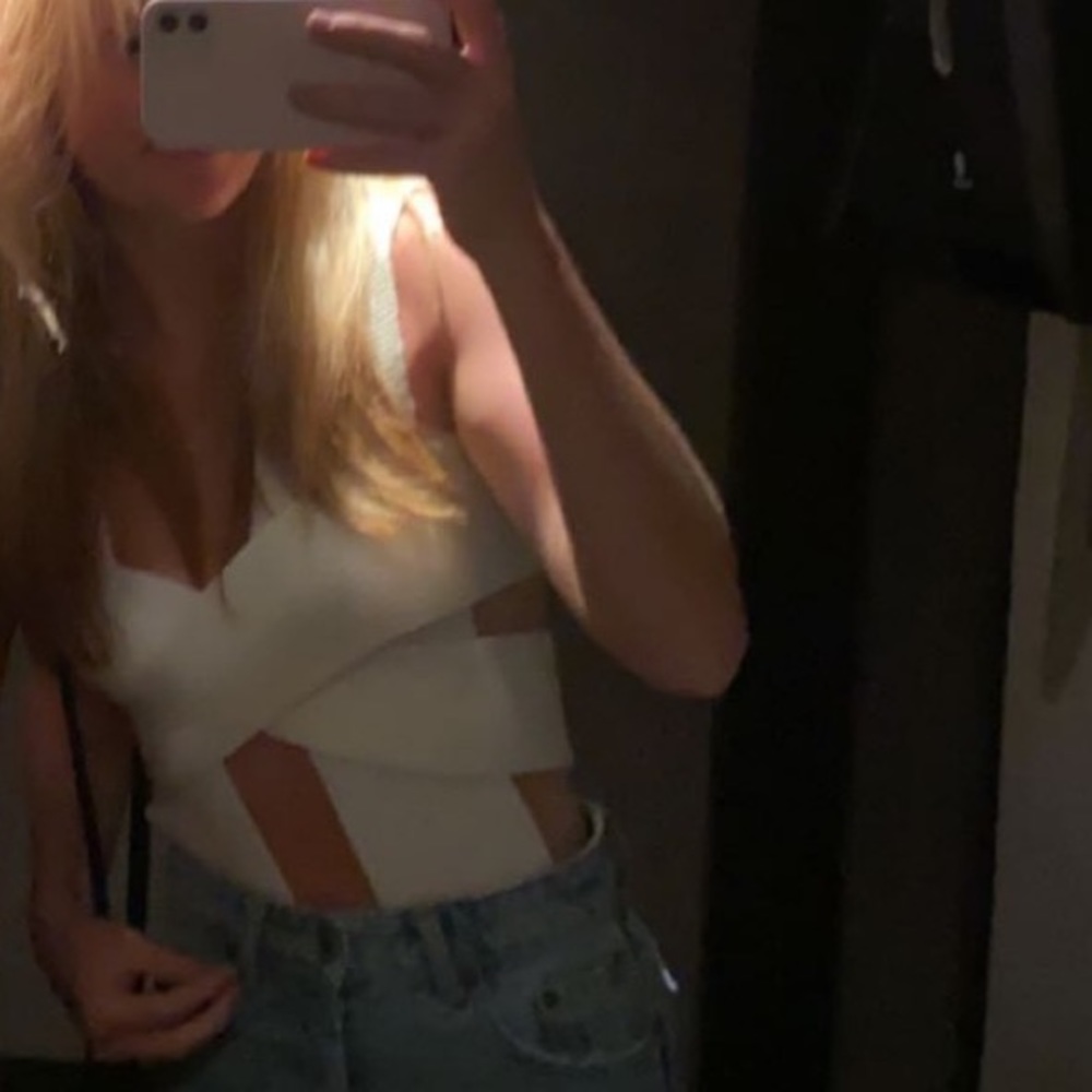 White knit tie top